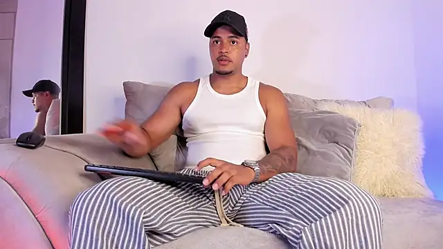 Snapshot of AshtonnSummer chatting on 1, 10, 2025 AshtonnSummer online show from 1, 10, 2025