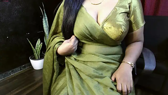 Snapshot of mallutamizhachi chatting on 7, 5, 2026 mallutamizhachi online show from 7, 5, 2026