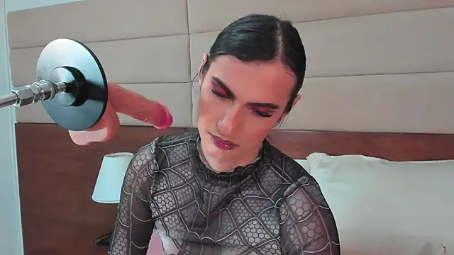 Snapshot of shantall_skinny chatting on 20, 10, 2025 shantall skinny online show from 20, 10, 2025