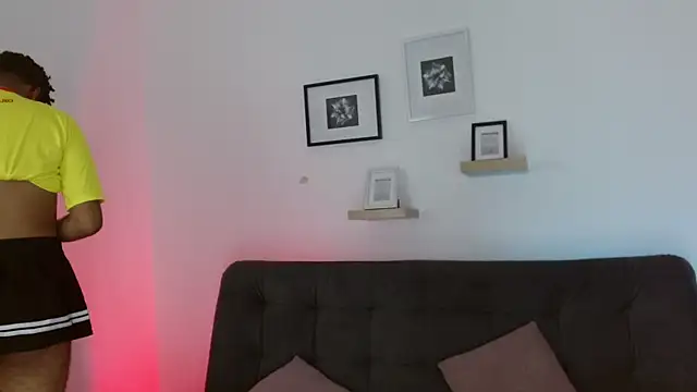 Snapshot of julian_vogue chatting on 20, 3, 2025 julian vogue online show from 20, 3, 2025