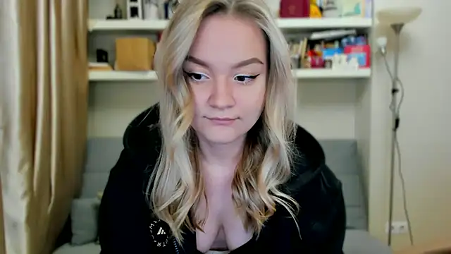 Kara Smith  online show from 5, 11, 2025