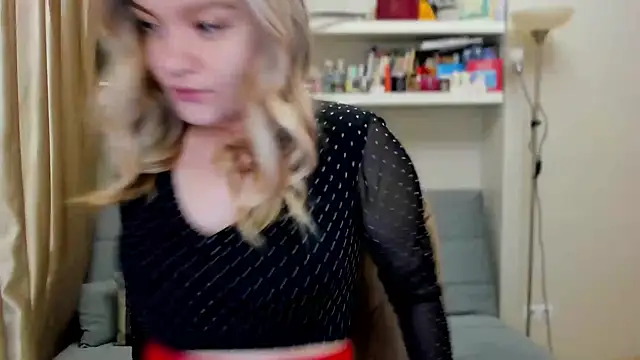 Kara Smith  online show from 16, 11, 2025