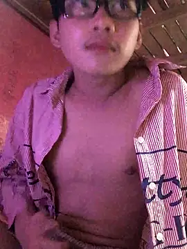 Snapshot of Johnnixes19 chatting on 21, 10, 2025 Johnnixes19 online show from 21, 10, 2025