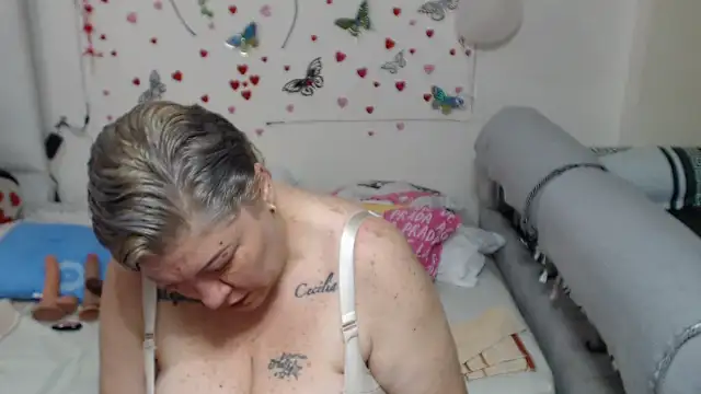 Snapshot of Olgahunder chatting on 9, 2, 2026 Olgahunder online show from 9, 2, 2026