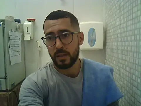 Snapshot of pdasgyn chatting on 15, 10, 2025 pdasgyn online show from 15, 10, 2025