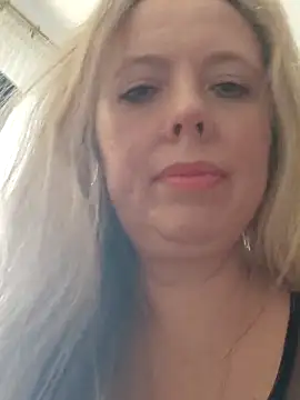 Snapshot of Irina3718 chatting on 30, 10, 2025 Irina3718 online show from 30, 10, 2025