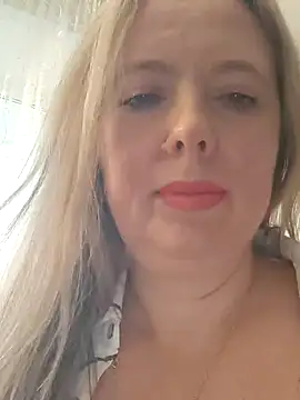 Snapshot of Irina3718 chatting on 2, 11, 2025 Irina3718 online show from 2, 11, 2025