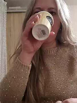 Snapshot of Irina3718 chatting on 12, 11, 2025 Irina3718 online show from 12, 11, 2025