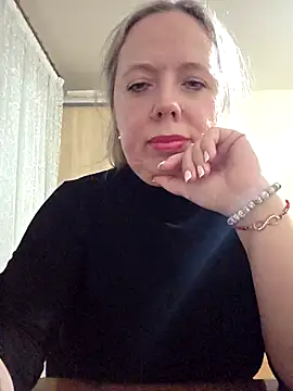 Snapshot of Irina3718 chatting on 3, 12, 2025 Irina3718 online show from 3, 12, 2025