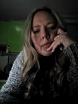 Snapshot of Irina3718 chatting on 20, 12, 2025 Irina3718 online show from 20, 12, 2025