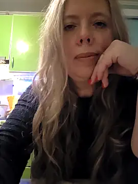 Snapshot of Irina3718 chatting on 6, 1, 2026 Irina3718 online show from 6, 1, 2026