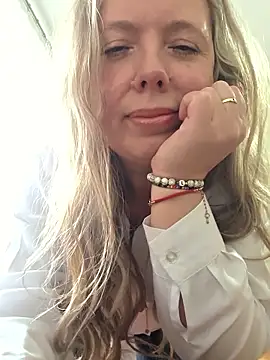 Snapshot of Irina3718 chatting on 11, 1, 2026 Irina3718 online show from 11, 1, 2026