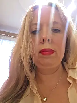 Snapshot of Irina3718 chatting on 22, 4, 2026 Irina3718 online show from 22, 4, 2026