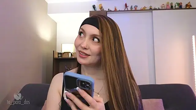 Snapshot of Te_para_2 chatting on 12, 10, 2025 Te para 2 online show from 12, 10, 2025