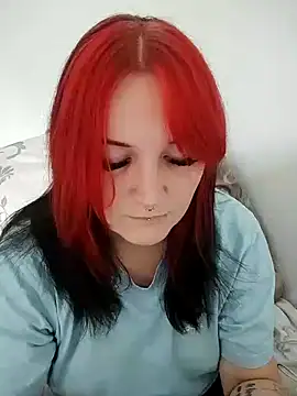 TiffiChantiT2 online show from 7, 10, 2025