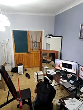 Snapshot of Nick-Ox chatting on 4, 6, 2026 Nick-Ox online show from 4, 6, 2026