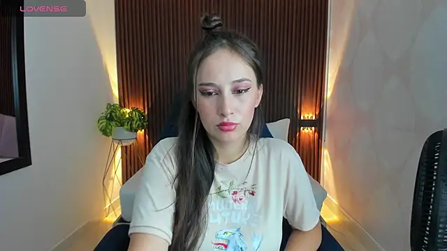 sophia martinezz  online show from 14, 3, 2025