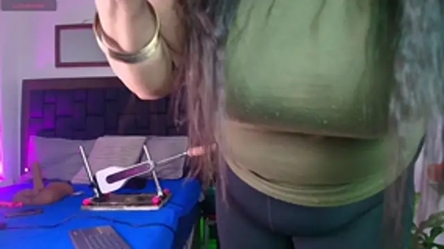 Snapshot of EllenaBoobs_ chatting on 5, 5, 2026 EllenaBoobs online show from 5, 5, 2026
