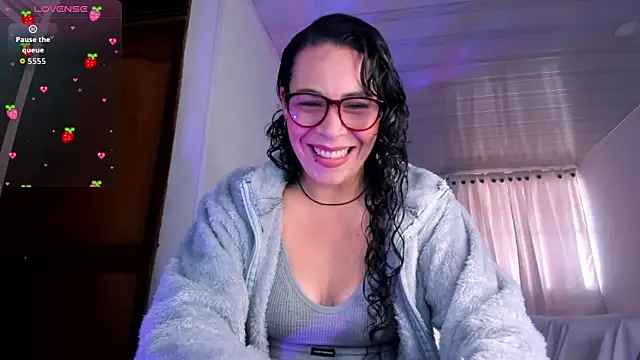 mia velvet1 online show from 13, 4, 2026