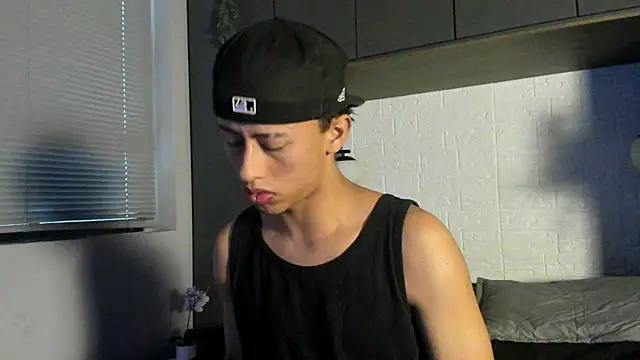 labrinthteasing online show from 22, 3, 2026