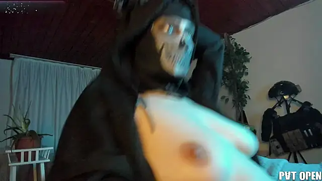 Snapshot of cos_operator chatting on 1, 3, 2026 cos operator online show from 1, 3, 2026