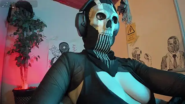 Snapshot of cos_operator chatting on 5, 6, 2026 cos operator online show from 5, 6, 2026