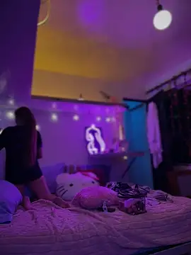 LoganPeny online show from 5, 12, 2025