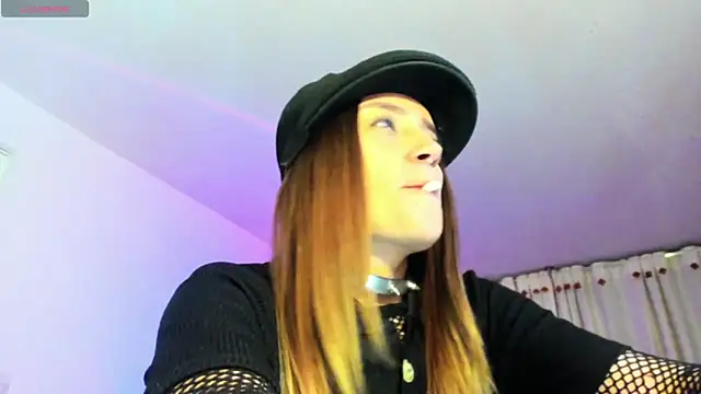 Snapshot of Hat_girl chatting on 11, 9, 2025 Hat girl online show from 11, 9, 2025