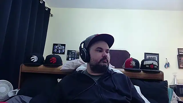 ChubbyMiddleAgedMan online show from 9, 3, 2026