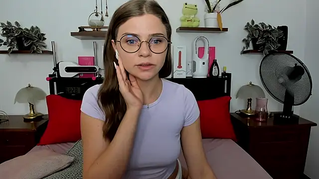 Snapshot of HaleyReedme chatting on 16, 7, 2026 HaleyReedme online show from 16, 7, 2026