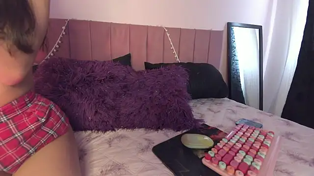 kitty-kryss online show from 2, 2, 2026