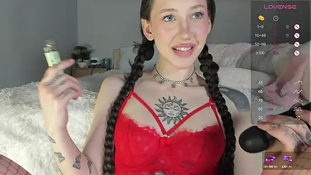 Say luna online show from 11, 3, 2025