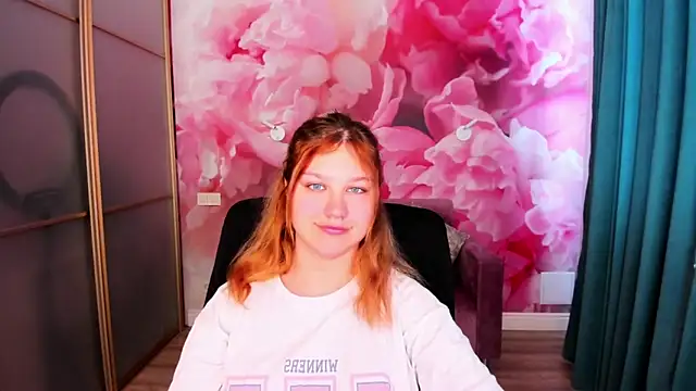 Snapshot of AngelinaLow chatting on 28, 4, 2026 AngelinaLow online show from 28, 4, 2026