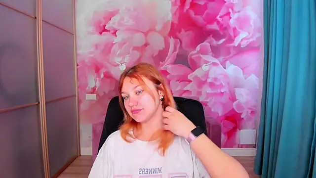 Snapshot of AngelinaLow chatting on 2, 5, 2026 AngelinaLow online show from 2, 5, 2026
