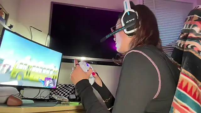 SpaceCowWhore online show from 9, 9, 2025