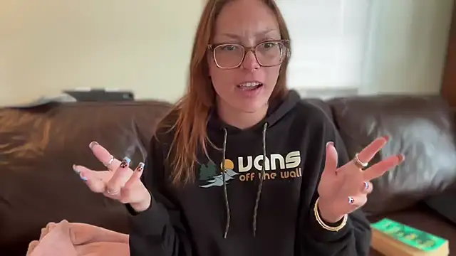 SpaceCowWhore online show from 18, 6, 2026