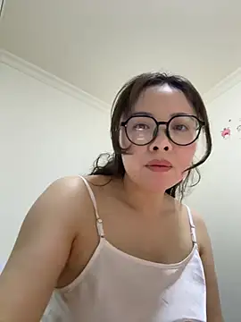 Snapshot of aa520uv chatting on 28, 4, 2026 aa520uv online show from 28, 4, 2026