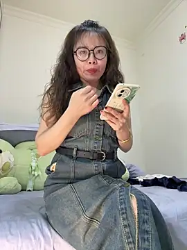 Snapshot of aa520uv chatting on 6, 5, 2026 aa520uv online show from 6, 5, 2026