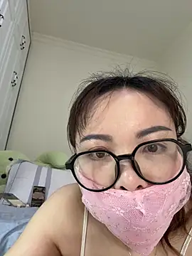 Snapshot of aa520uv chatting on 22, 5, 2026 aa520uv online show from 22, 5, 2026