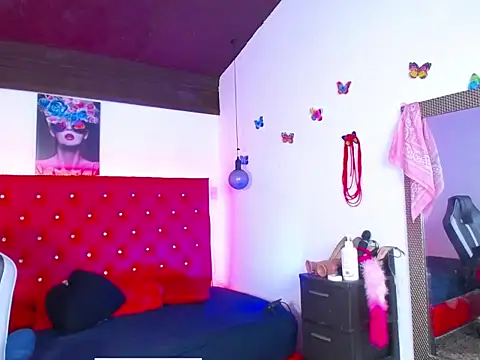 kriss sweetboobs10 online show from 4, 12, 2025