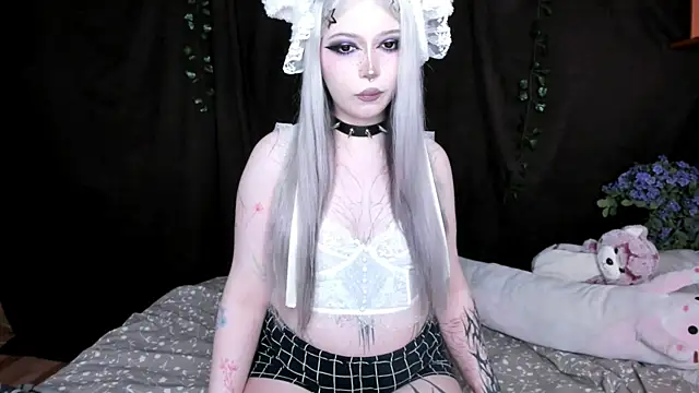 amelia mays xx online show from 4, 12, 2025