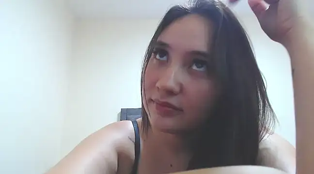 Snapshot of michellrouses chatting on 17, 3, 2025 michellrouses online show from 17, 3, 2025