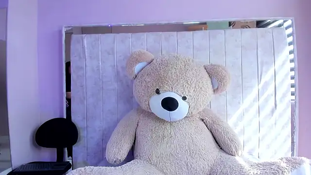 Alice 26  online show from 25, 2, 2026