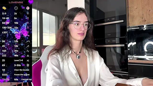 TwinTemptations online show from 12, 4, 2026