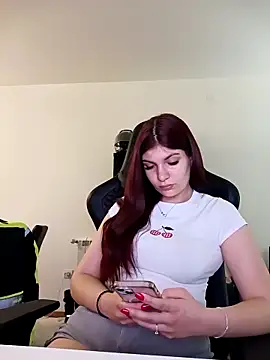 Snapshot of MeCherryy chatting on 27, 4, 2026 MeCherryy online show from 27, 4, 2026