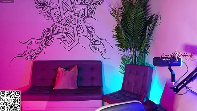 Emmi Roberts online show from 24, 4, 2026