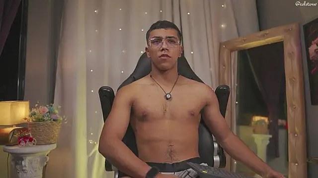 Colstorw  online show from 24, 3, 2026