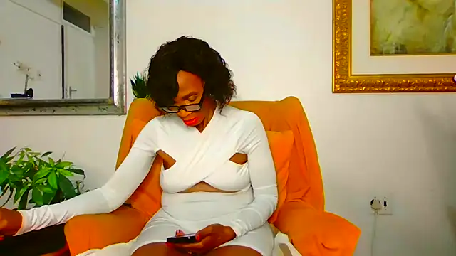 Snapshot of ModelZoee chatting on 24, 4, 2026 ModelZoee online show from 24, 4, 2026