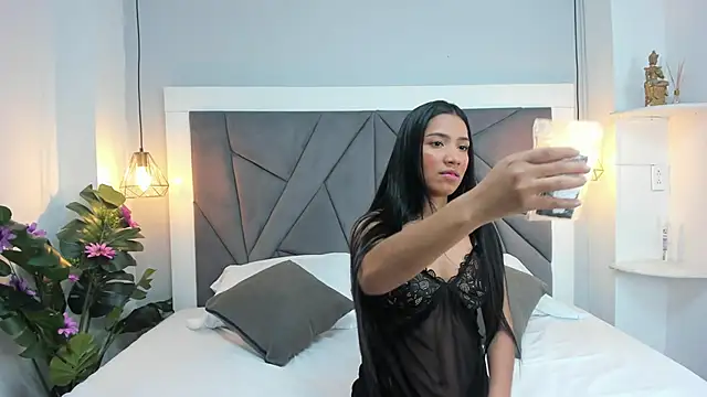 KarolHilton online show from 23, 3, 2025