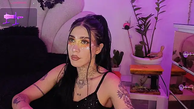 Snapshot of AnfisaLetyagho chatting on 10, 10, 2025 AnfisaLetyagho online show from 10, 10, 2025